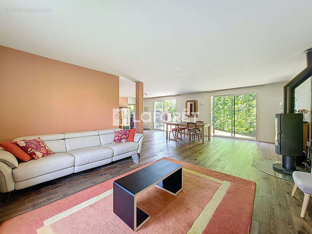 Maison à VERNEUIL-SUR-SEINE