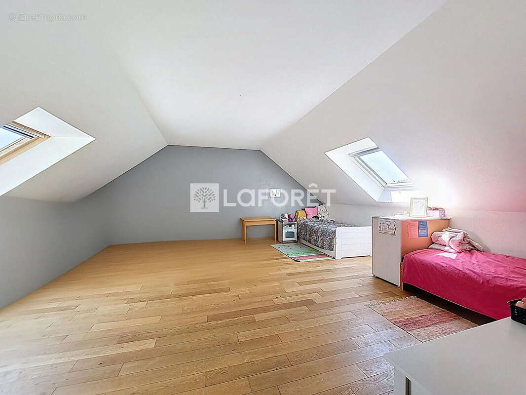 Maison à VERNEUIL-SUR-SEINE