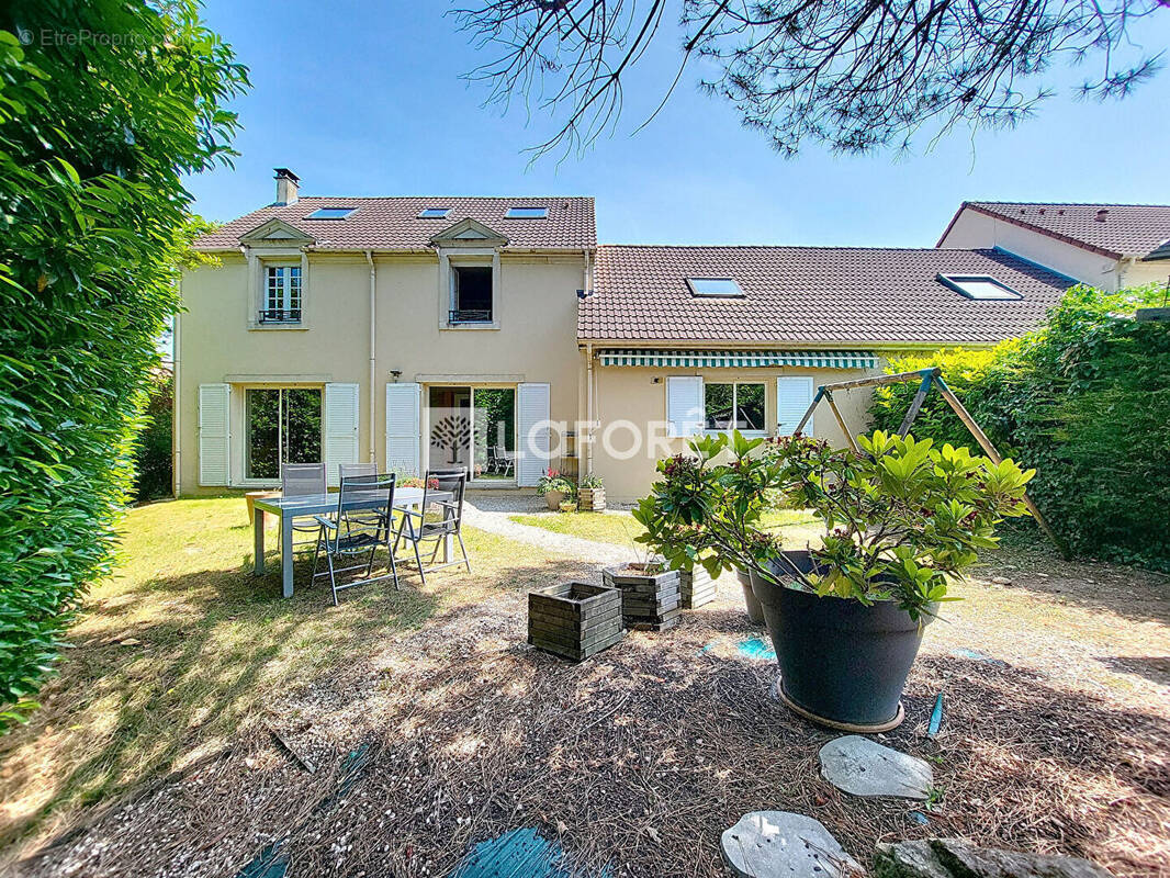 Maison à VERNEUIL-SUR-SEINE