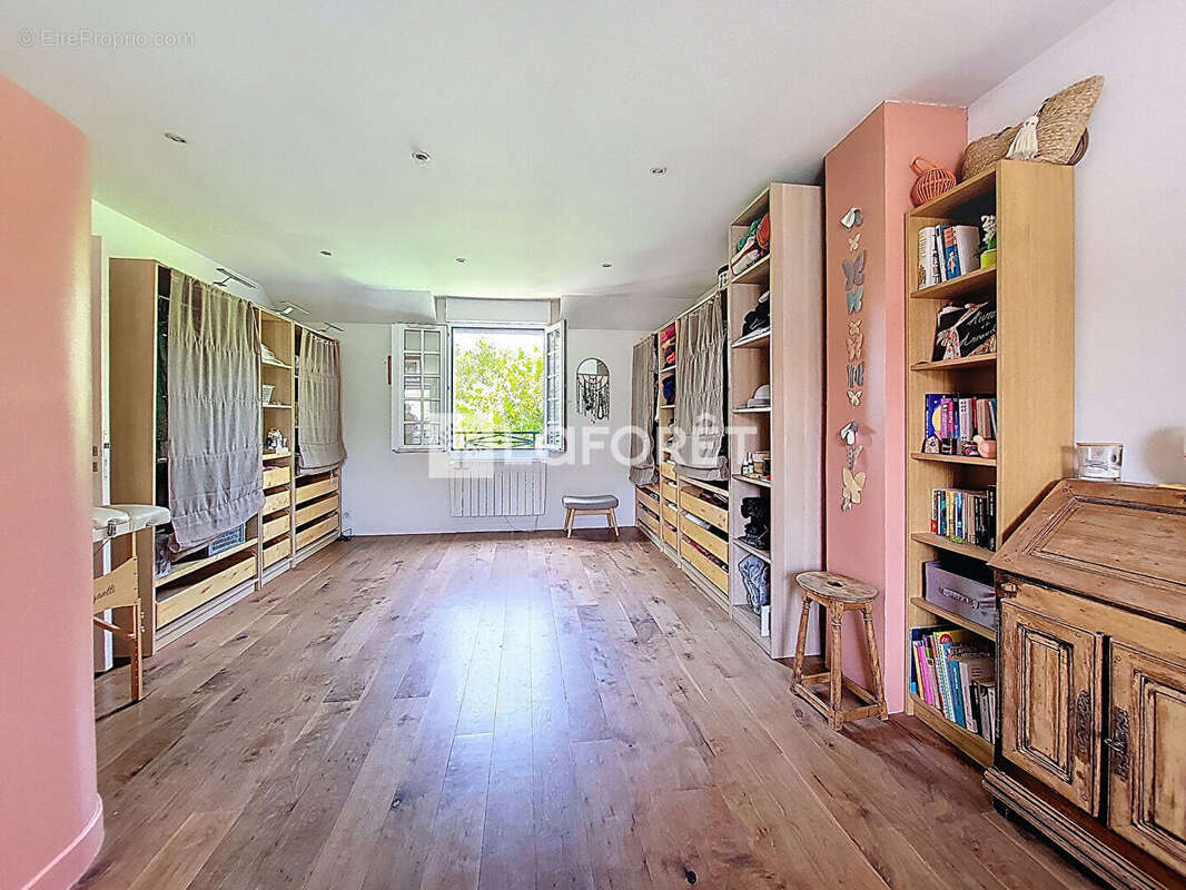 Maison à VERNEUIL-SUR-SEINE