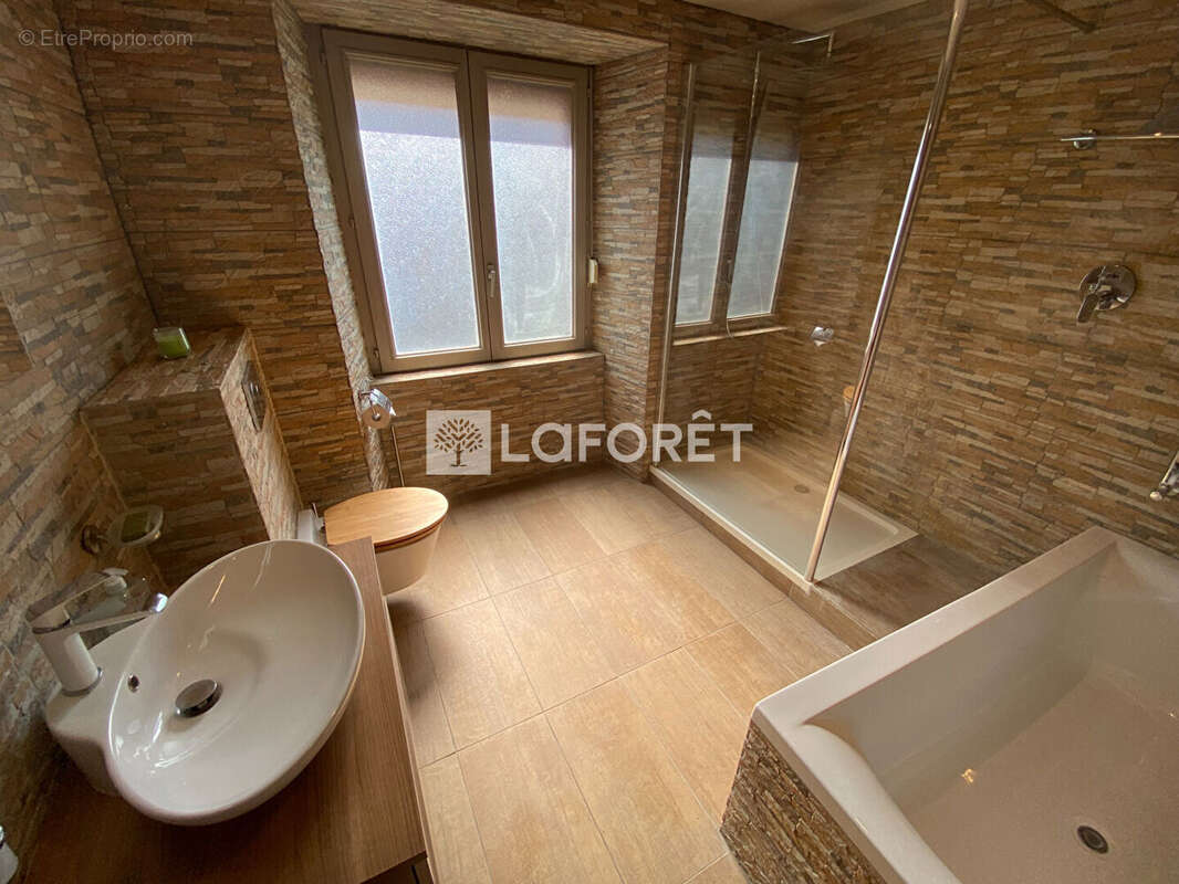 Appartement à HUNINGUE