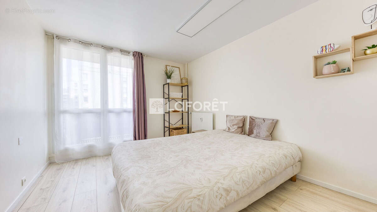 Appartement à ROISSY-EN-BRIE
