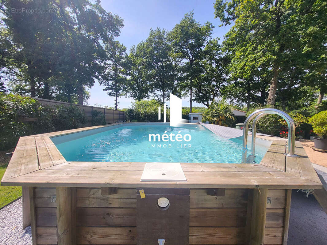 Maison à LE CHAMP-SAINT-PERE