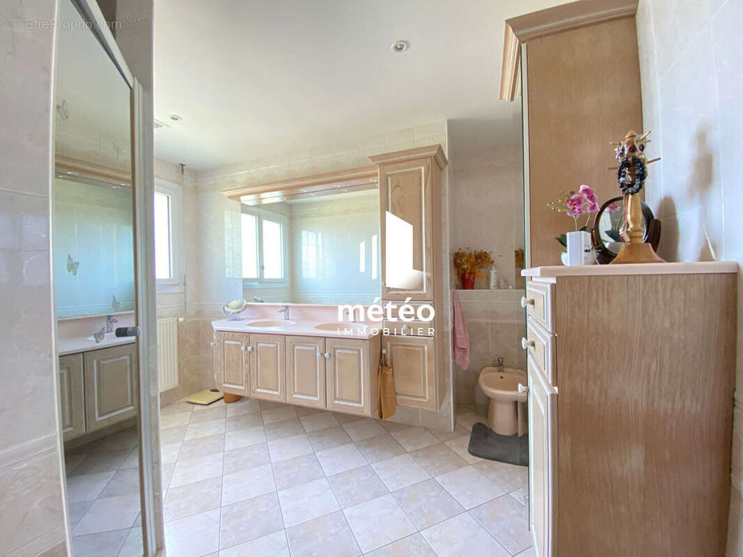 Maison à LE CHAMP-SAINT-PERE