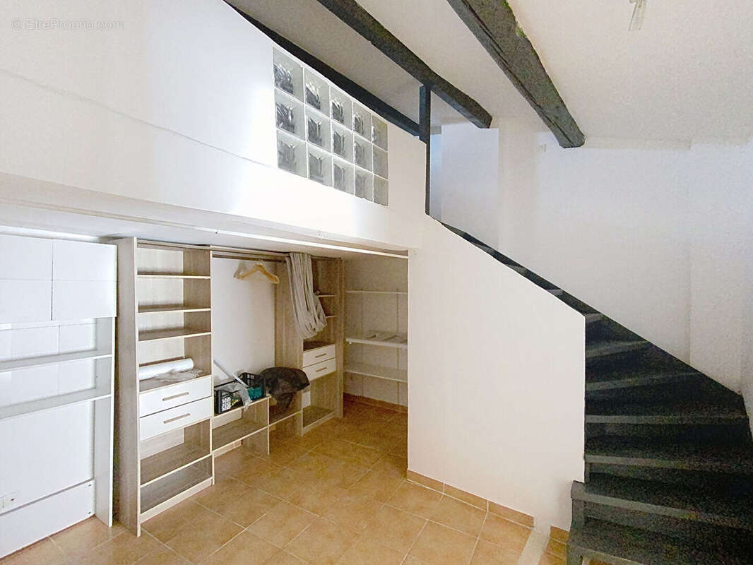 Appartement à MALAUCENE