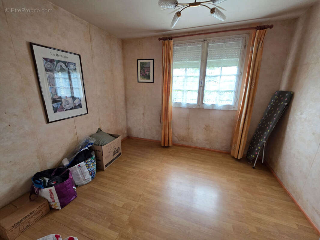 Maison à BAGUER-MORVAN