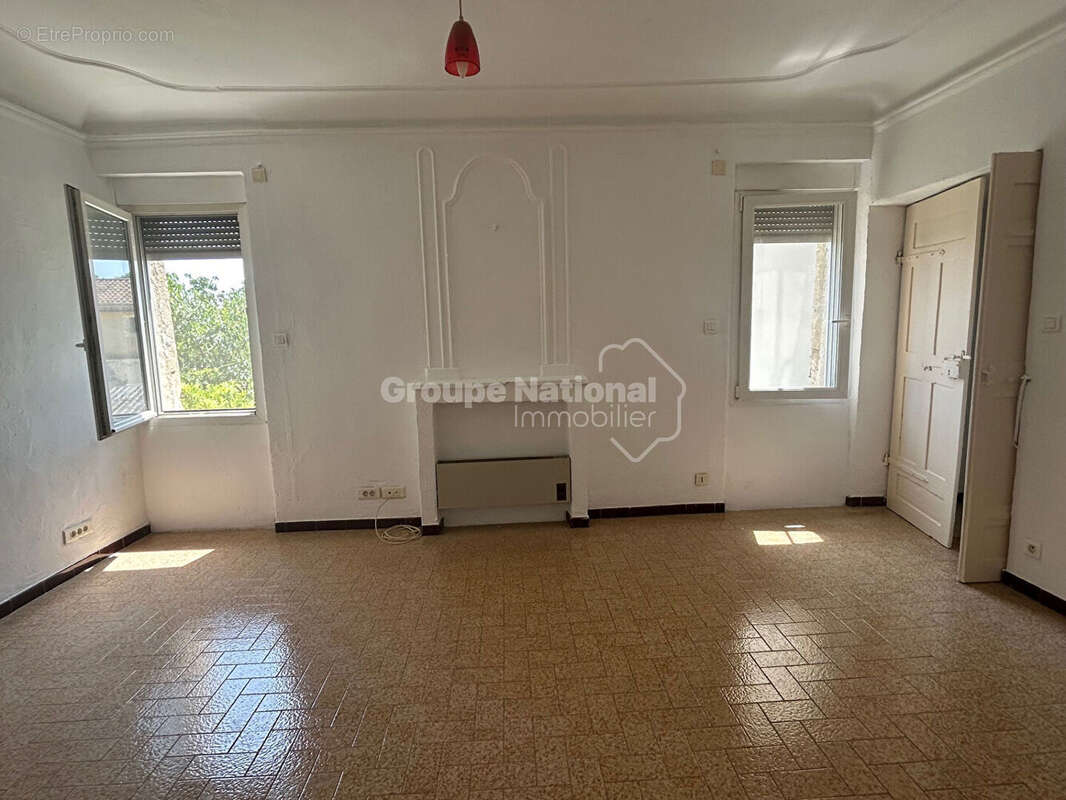 Maison à COURTHEZON