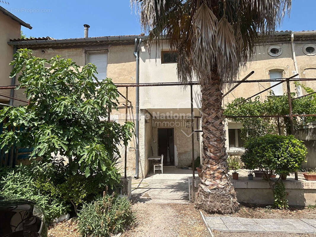 Maison à COURTHEZON