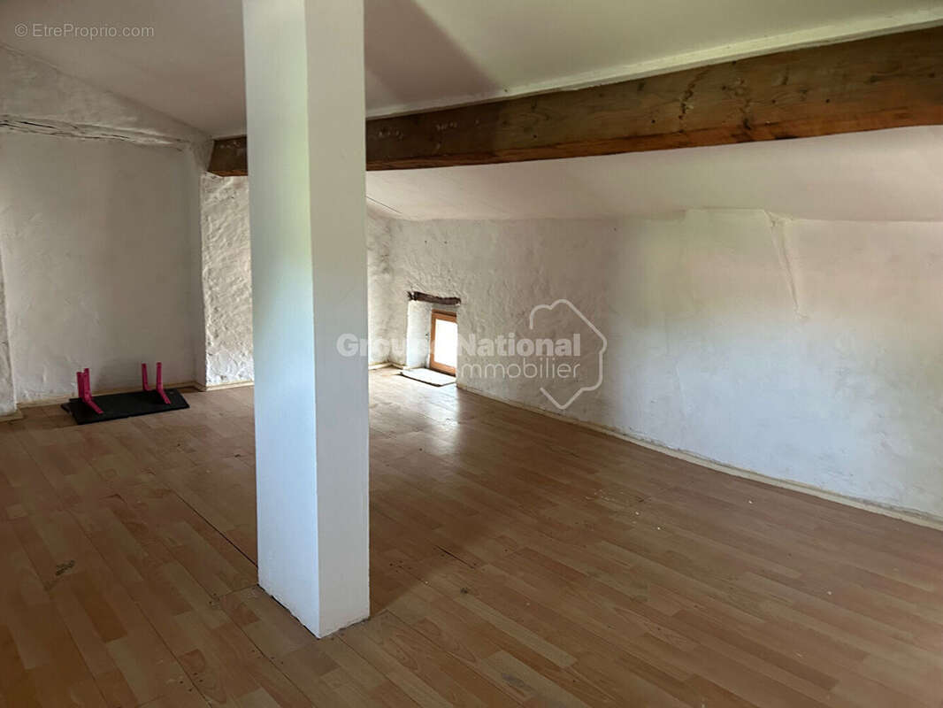 Maison à COURTHEZON