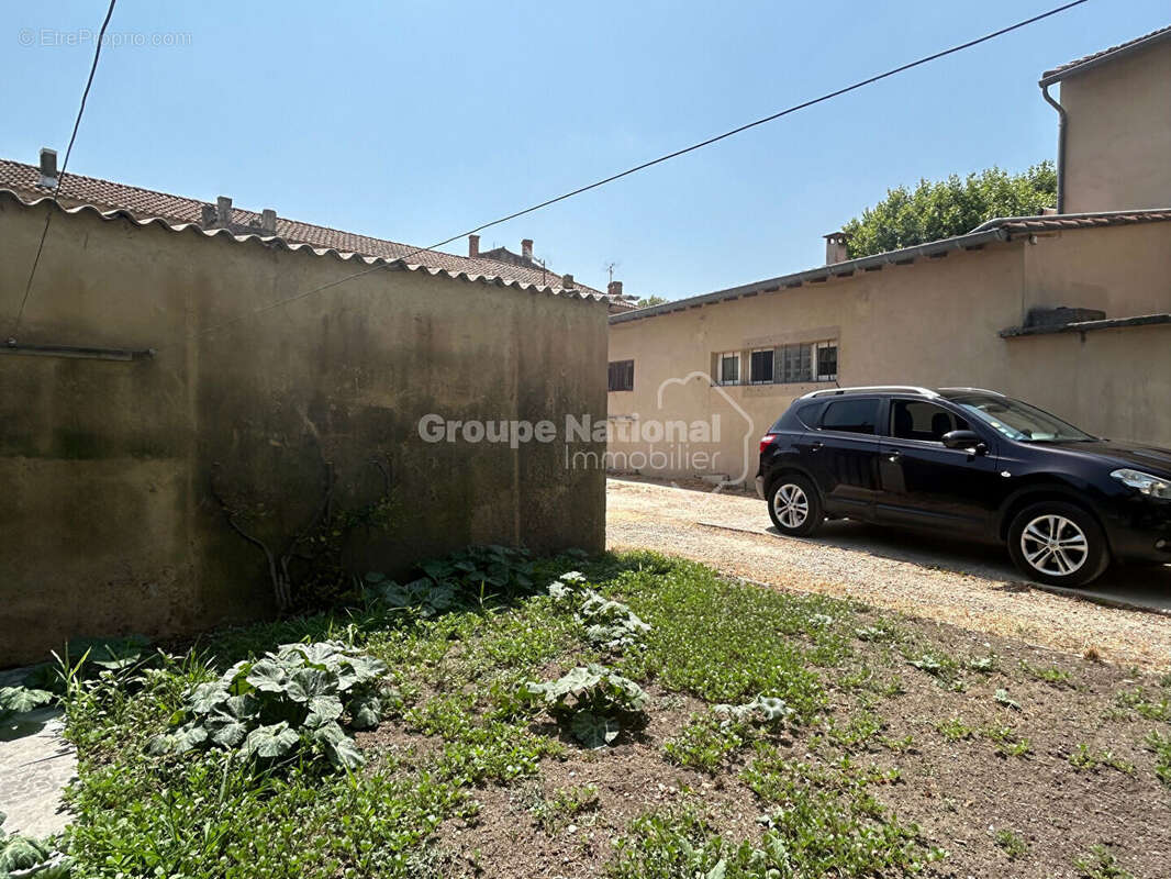 Maison à COURTHEZON