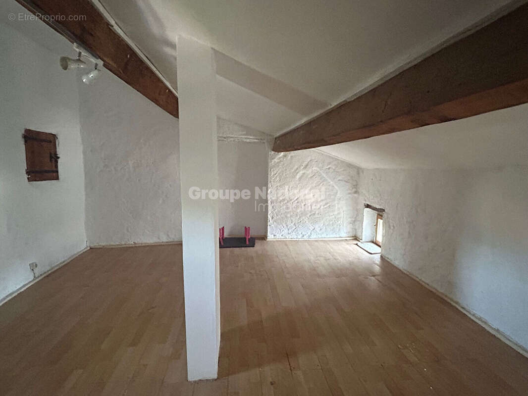 Maison à COURTHEZON