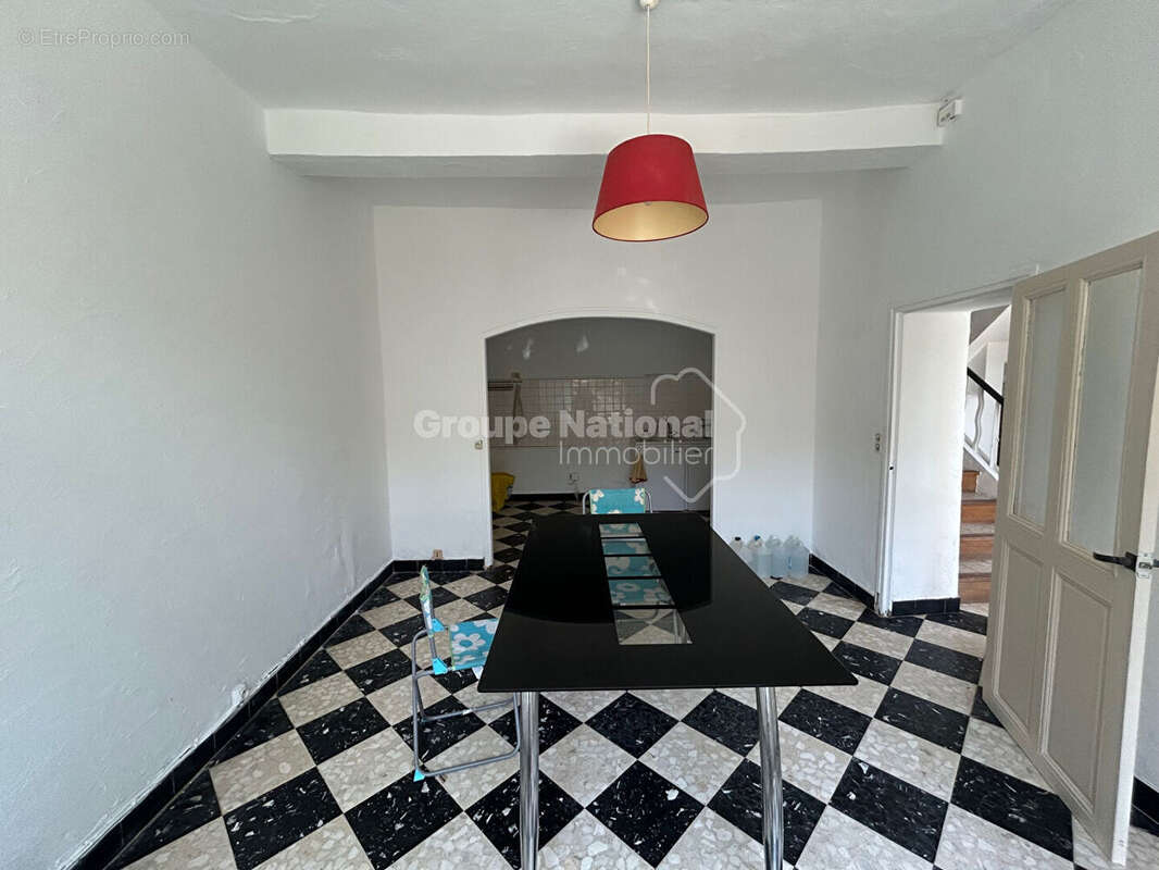 Maison à COURTHEZON