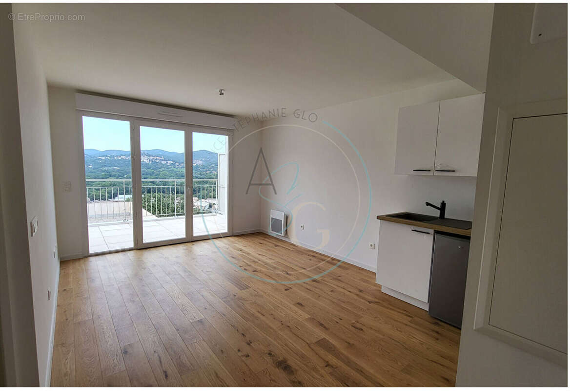 Appartement à COGOLIN