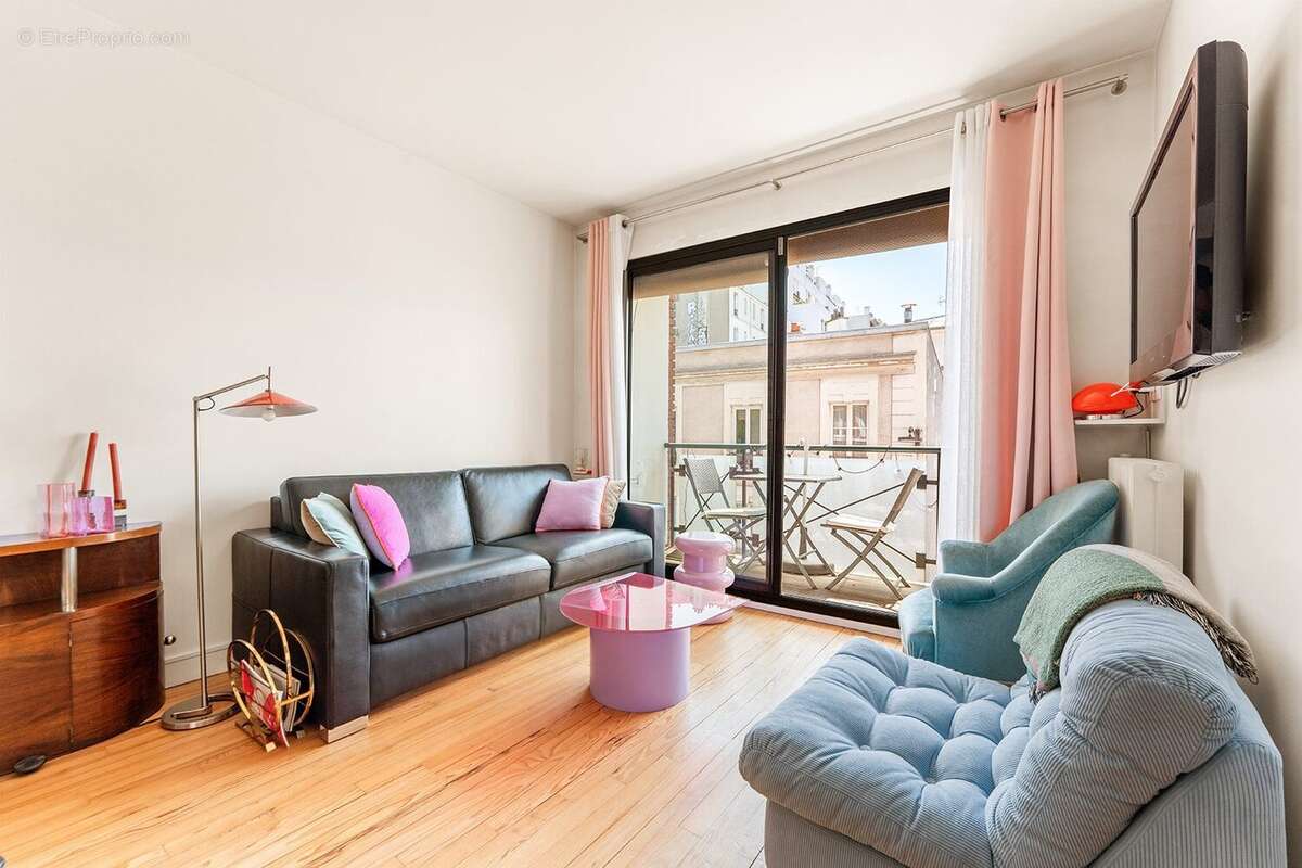 Appartement à PARIS-11E