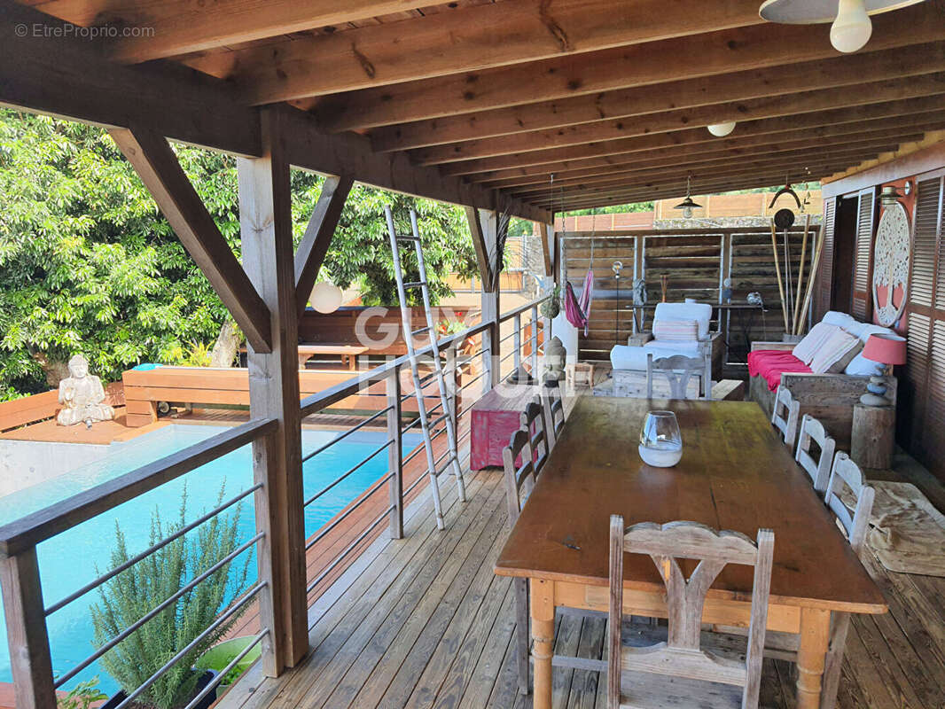 Maison à LES AVIRONS