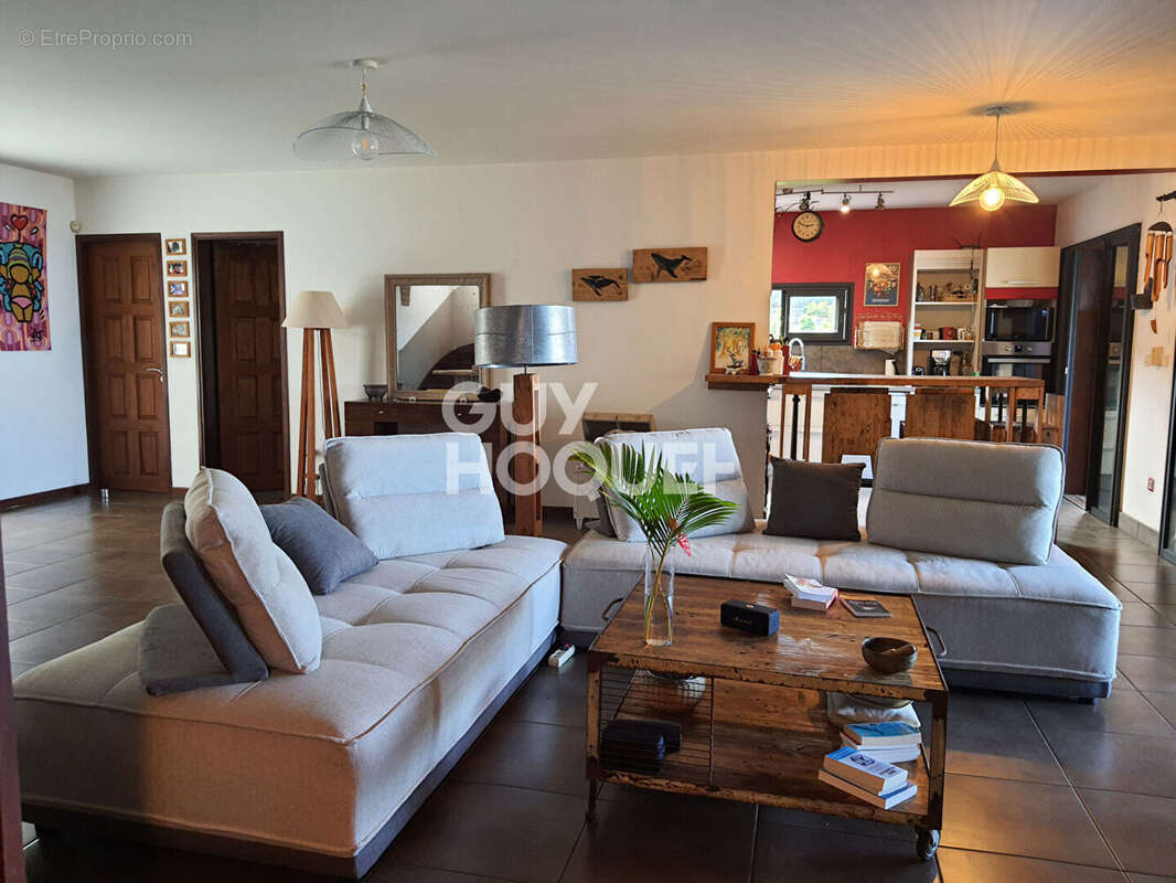 Maison à LES AVIRONS