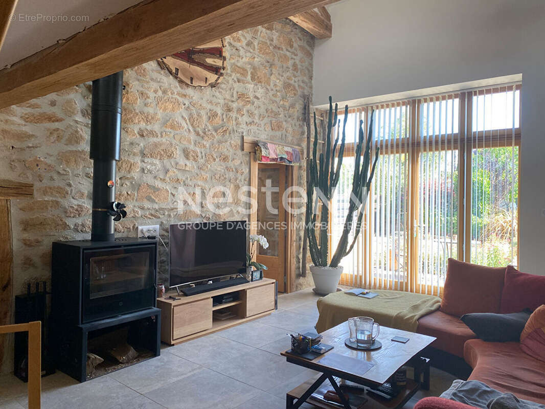 Maison à SAINT-SAUD-LACOUSSIERE