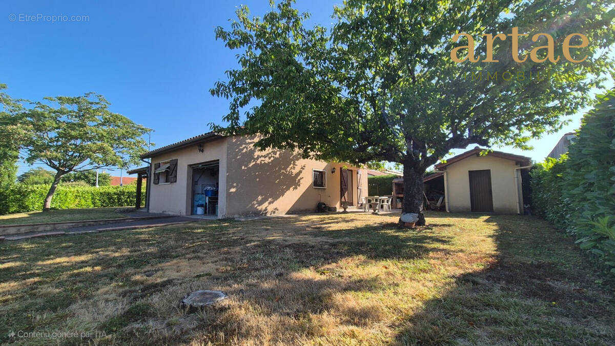 Maison à CASTELGINEST