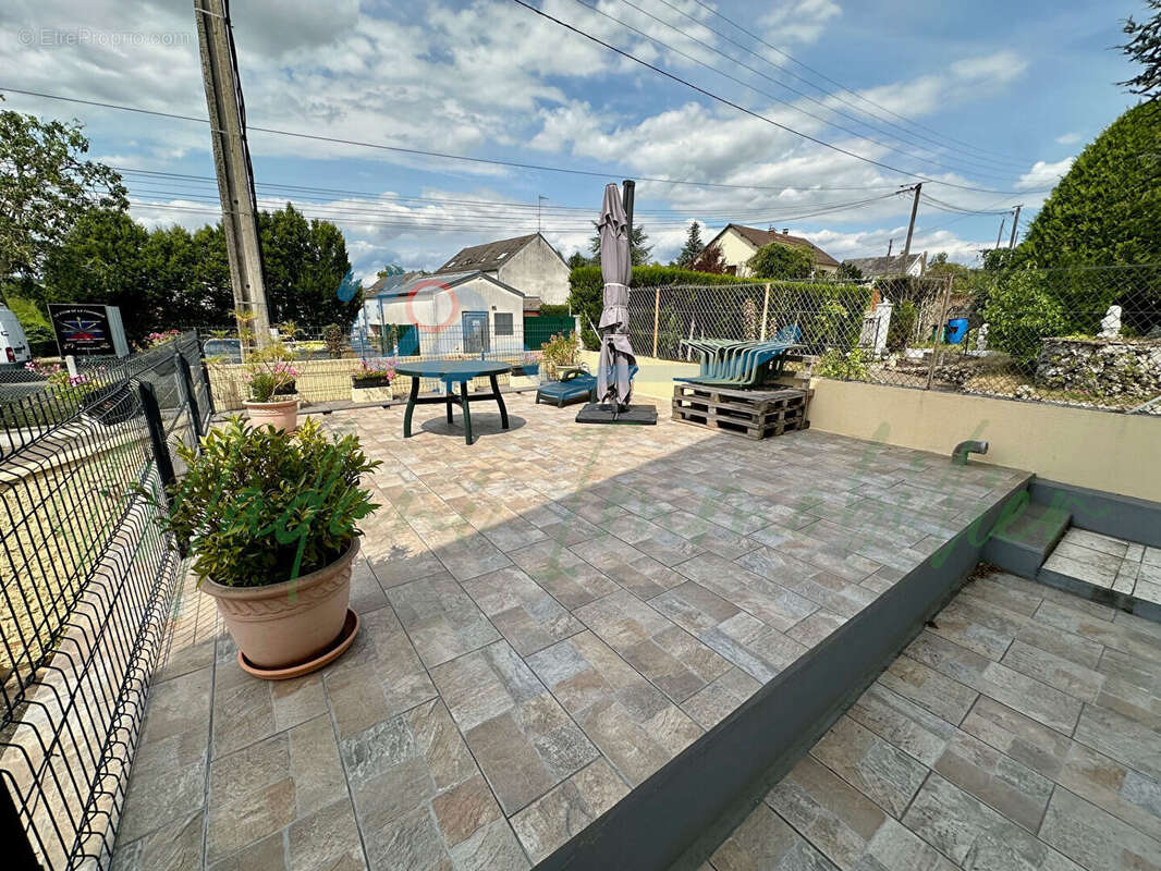 Maison à BONNIERES-SUR-SEINE