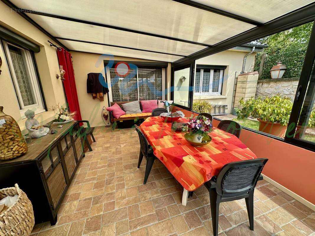 Maison à BONNIERES-SUR-SEINE