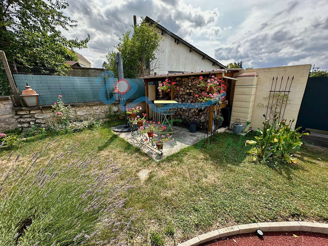 Maison à BONNIERES-SUR-SEINE