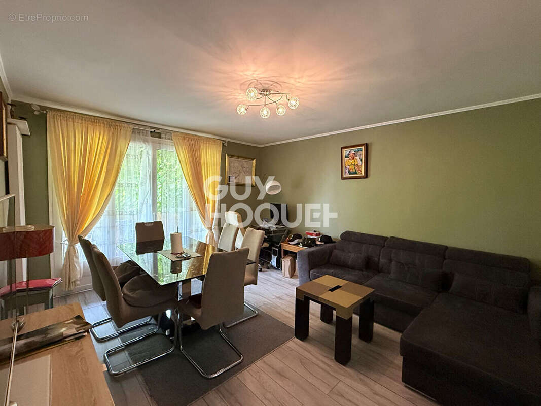 Appartement à LIVRY-GARGAN