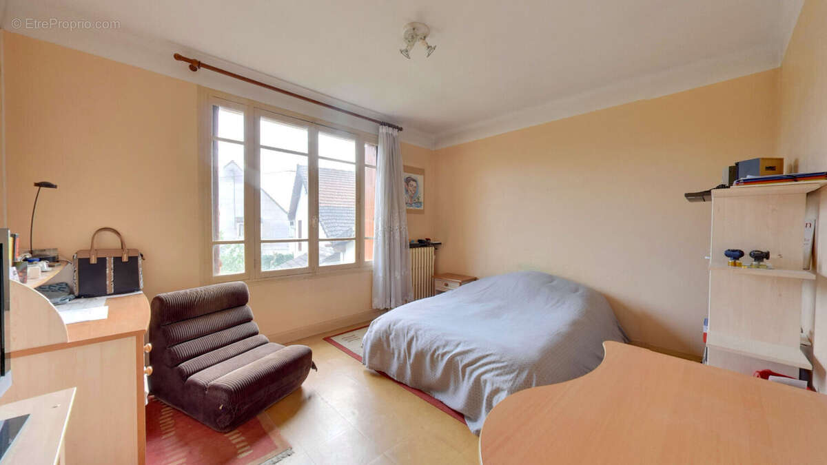 Maison à ROISSY-EN-BRIE