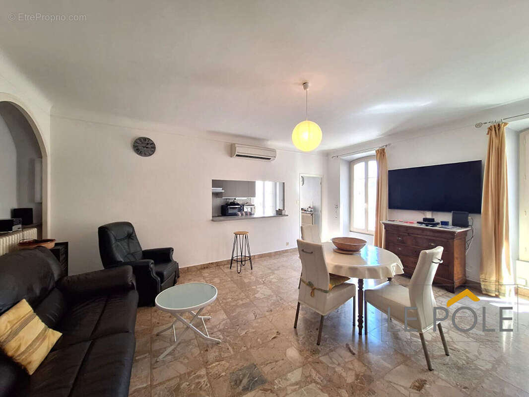 Appartement à BOURG-SAINT-ANDEOL