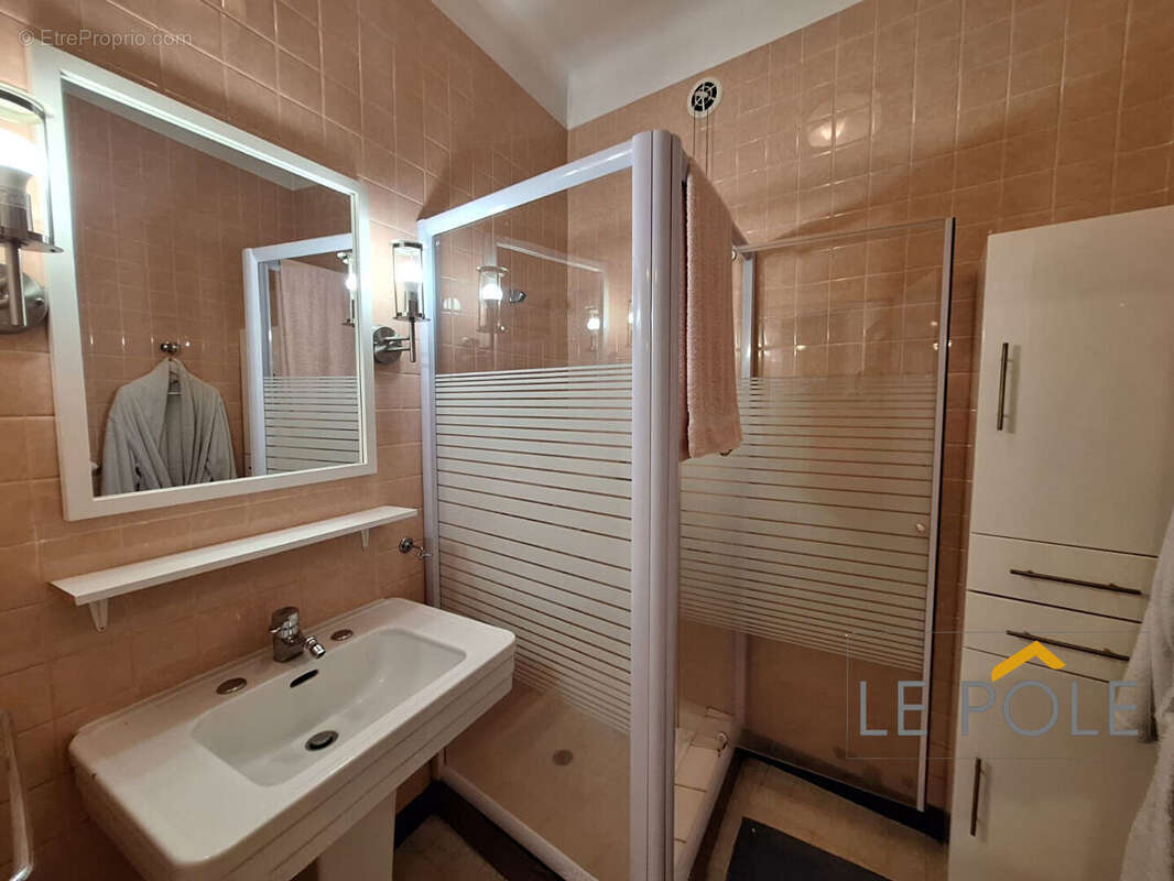 Appartement à BOURG-SAINT-ANDEOL