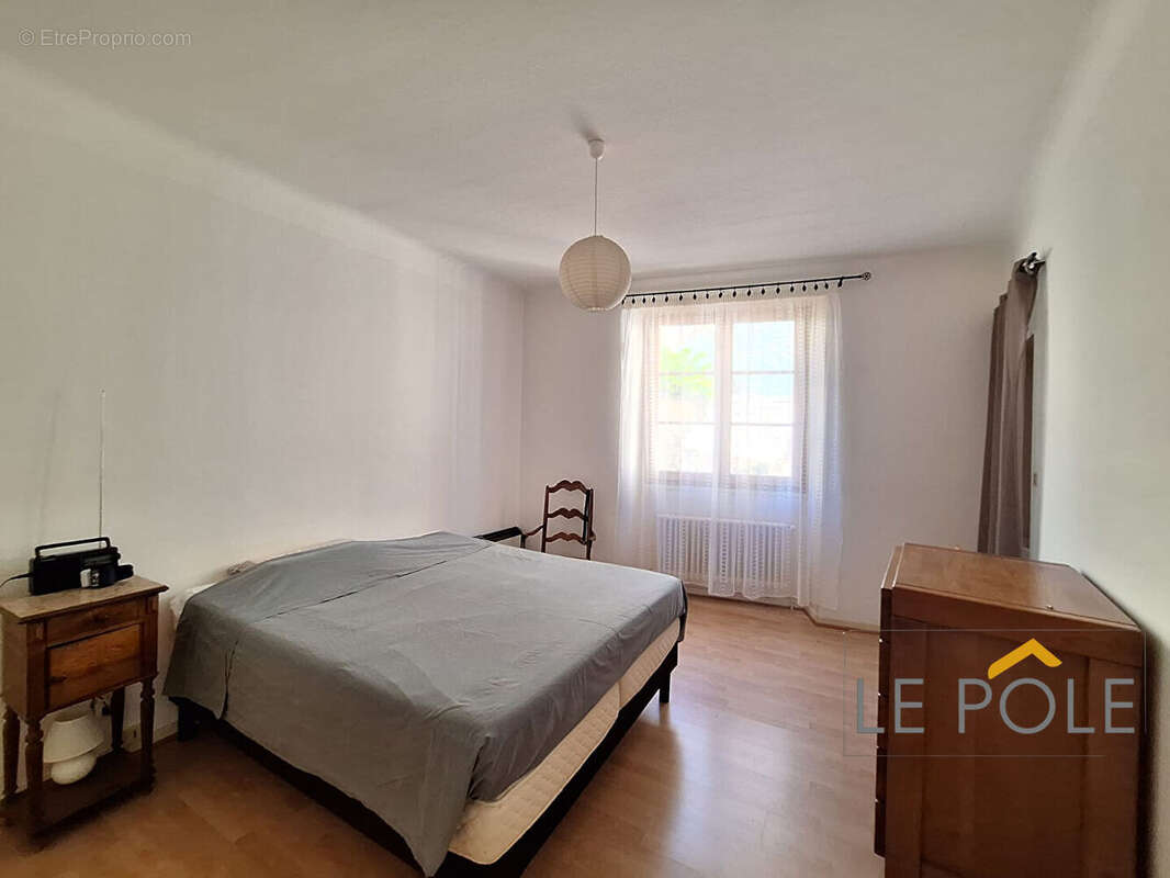 Appartement à BOURG-SAINT-ANDEOL