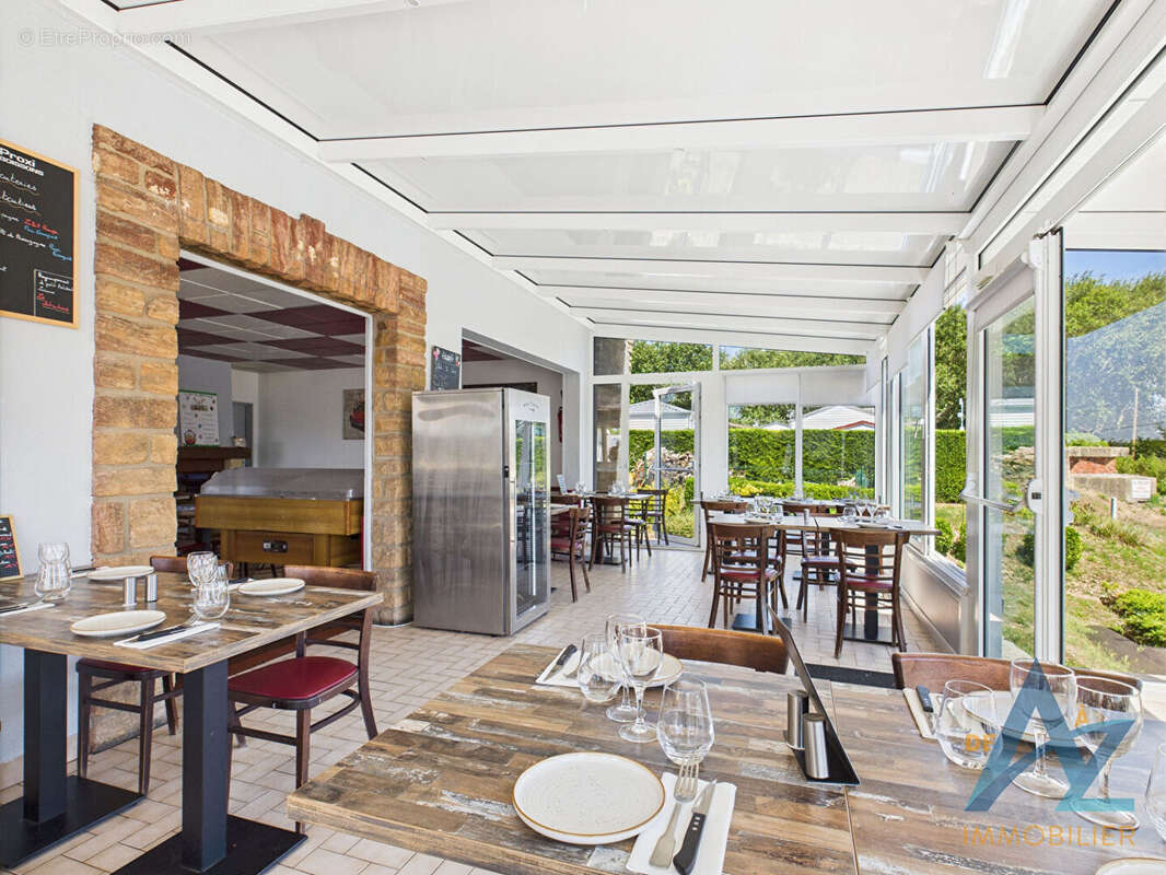 Commerce à MERVILLE-FRANCEVILLE-PLAGE