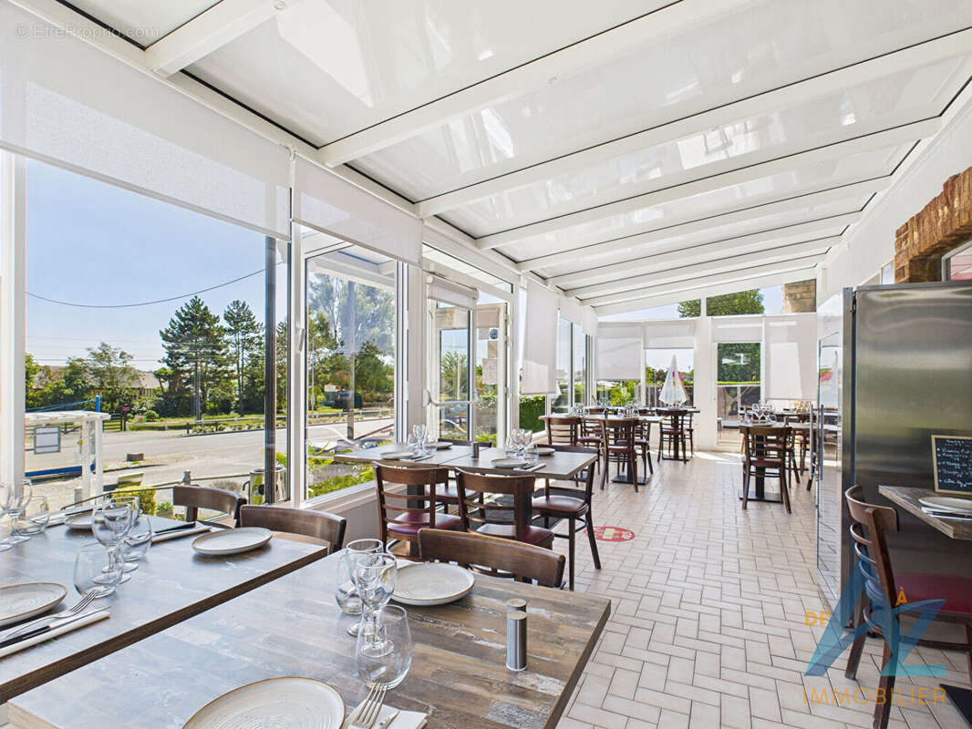 Commerce à MERVILLE-FRANCEVILLE-PLAGE