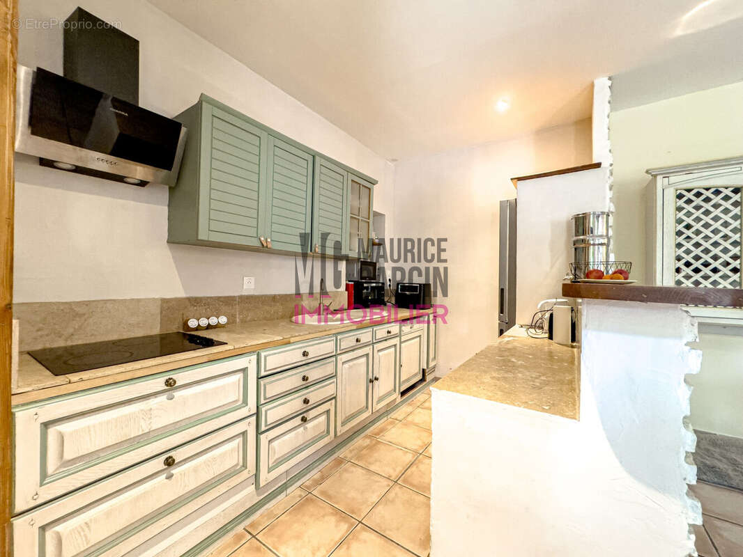 A vendre, à acheter, Maison, appartement 13160 Chateaurenard - Maison à CHATEAURENARD