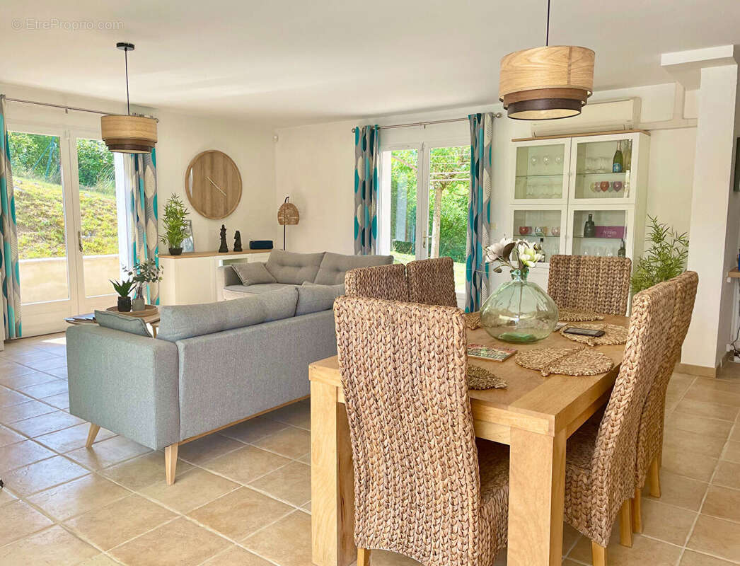 Maison à CASTELFRANC