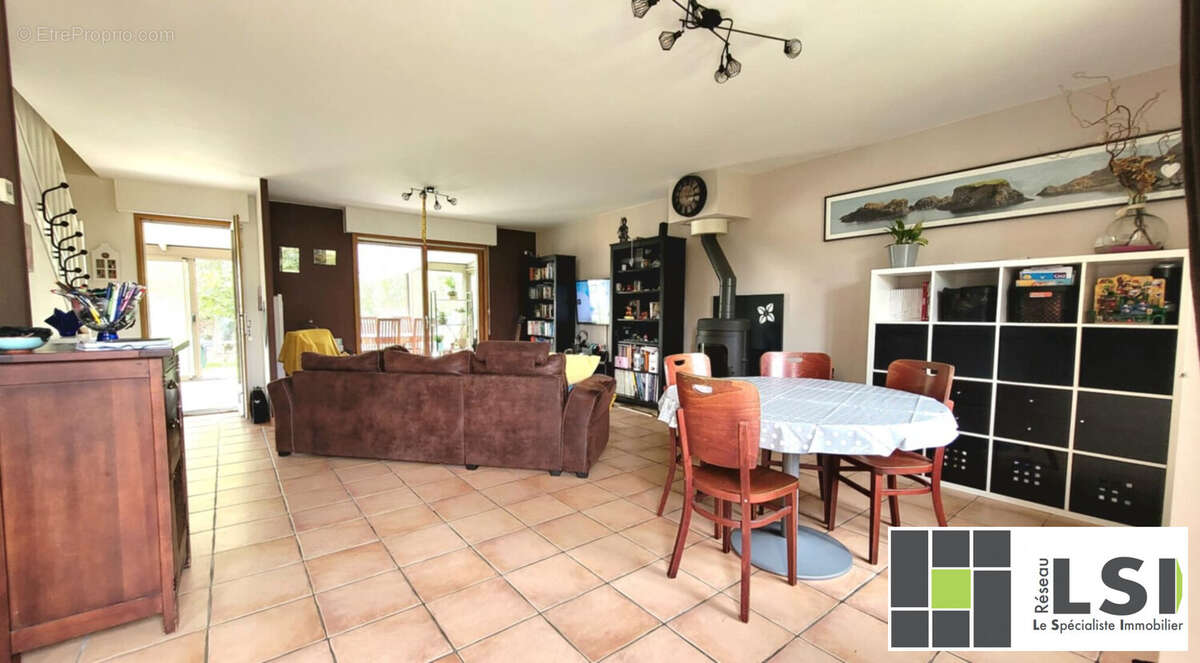 Maison à BARZY-EN-THIERACHE