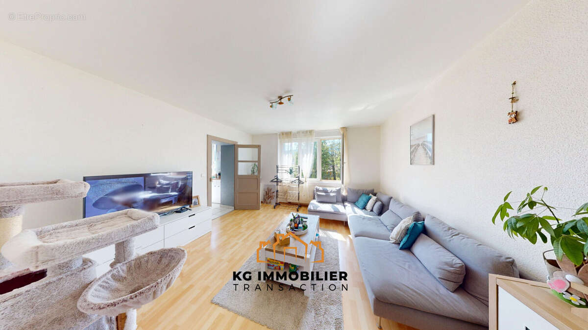 Appartement à CELLES-SUR-PLAINE