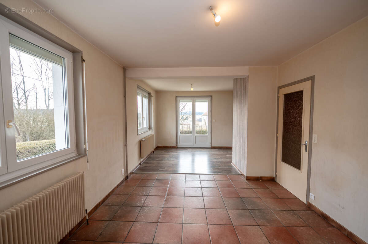 Maison à COURVIERES