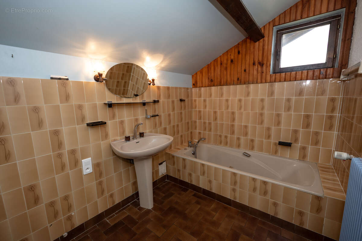 Maison à COURVIERES