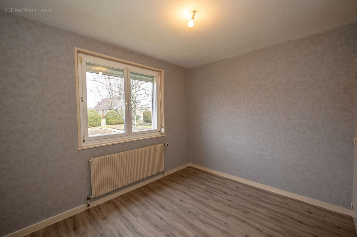 Maison à COURVIERES