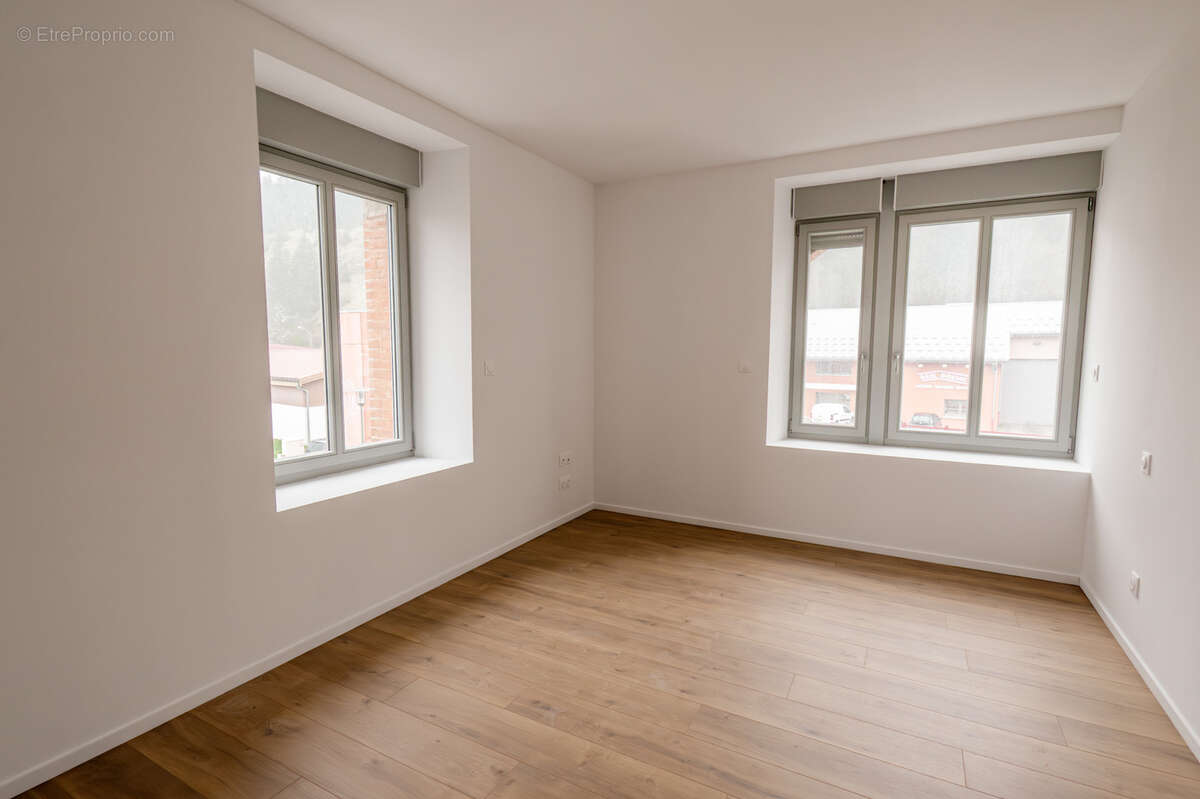 Appartement à LA CLUSE-ET-MIJOUX