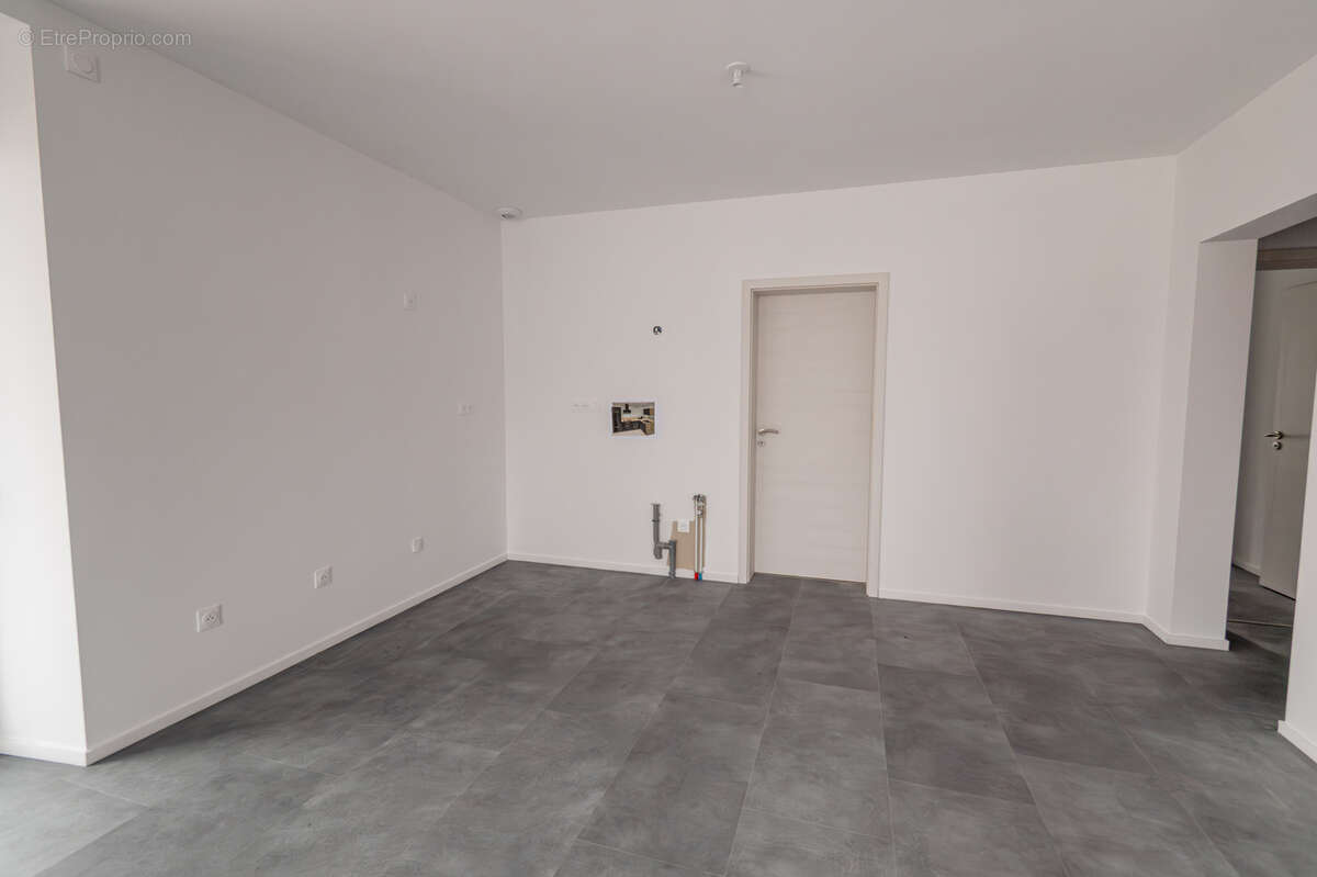 Appartement à LA CLUSE-ET-MIJOUX