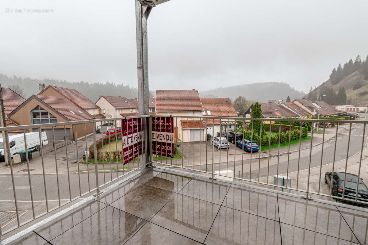 Appartement à LA CLUSE-ET-MIJOUX