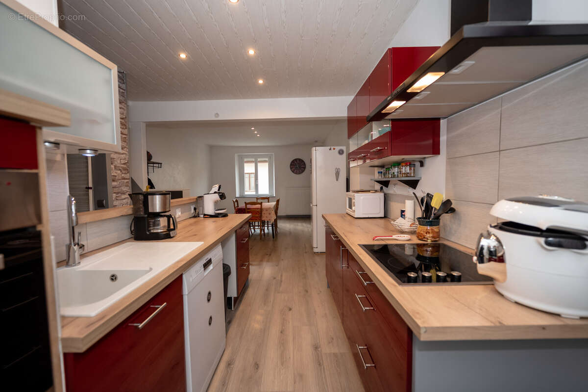 Appartement à FRASNE