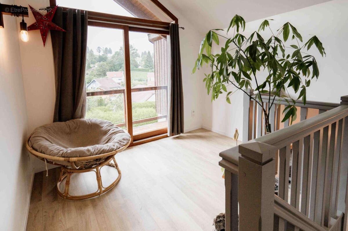 Maison à OYE-ET-PALLET