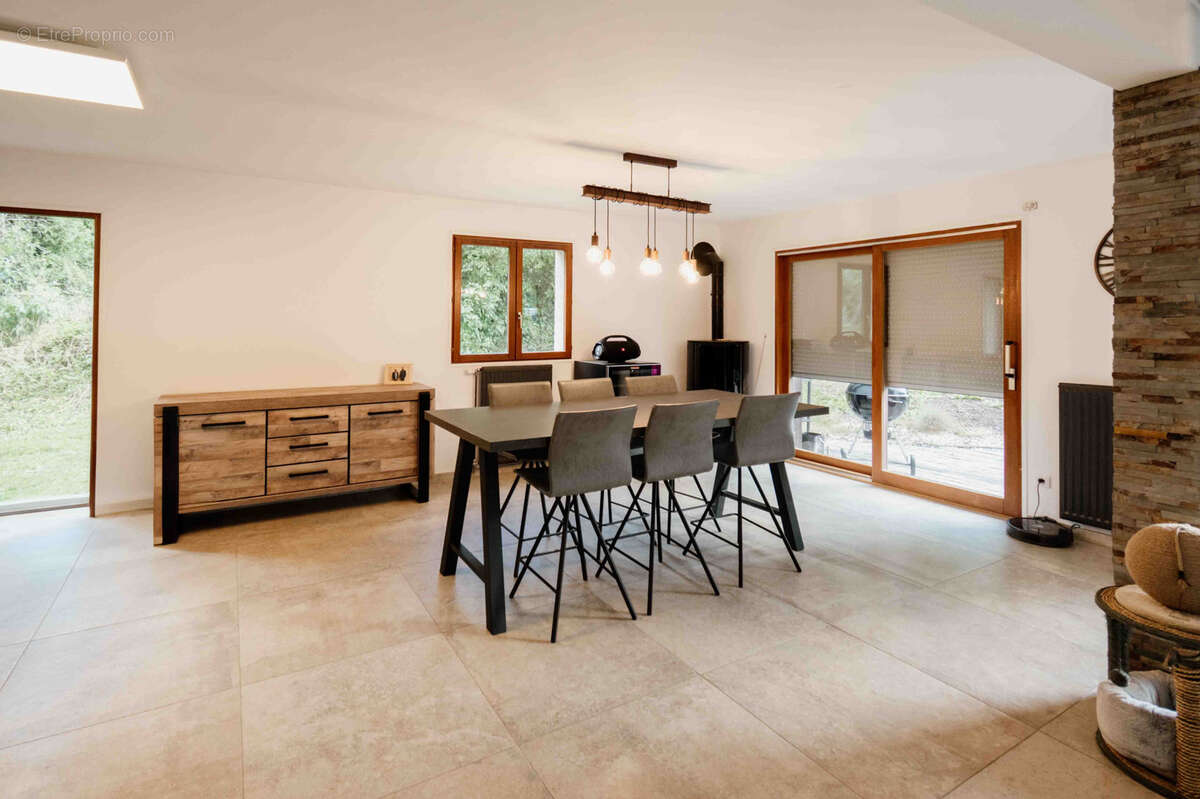 Maison à OYE-ET-PALLET