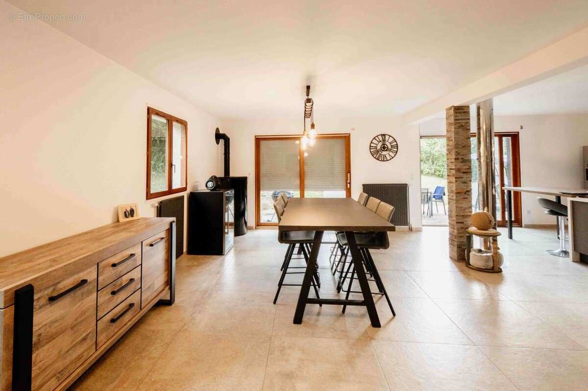 Maison à OYE-ET-PALLET