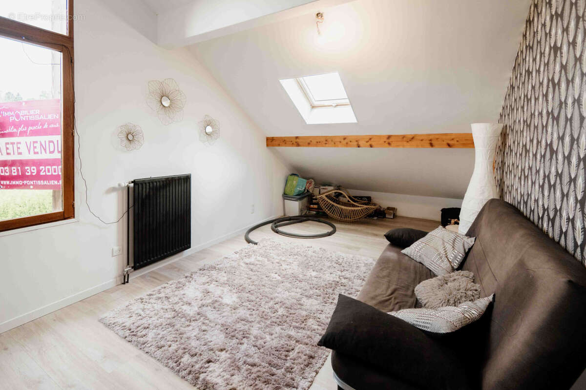 Maison à OYE-ET-PALLET