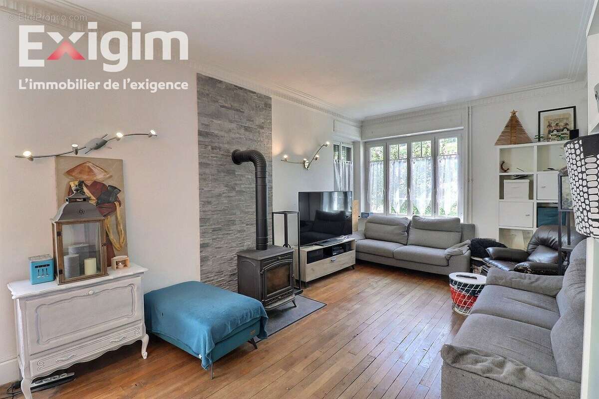 Maison à TOURNON-SUR-RHONE