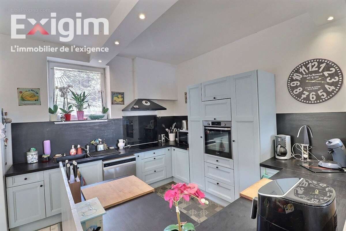 Maison à TOURNON-SUR-RHONE