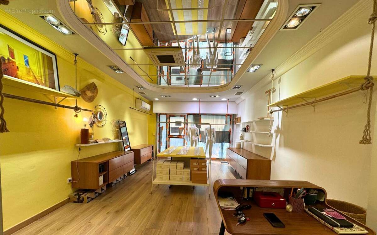 Commerce à L&#039;ILE-ROUSSE